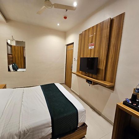 Hotel Bkc Garden - Near Us Embassy Bkc Mumbai Exteriör bild