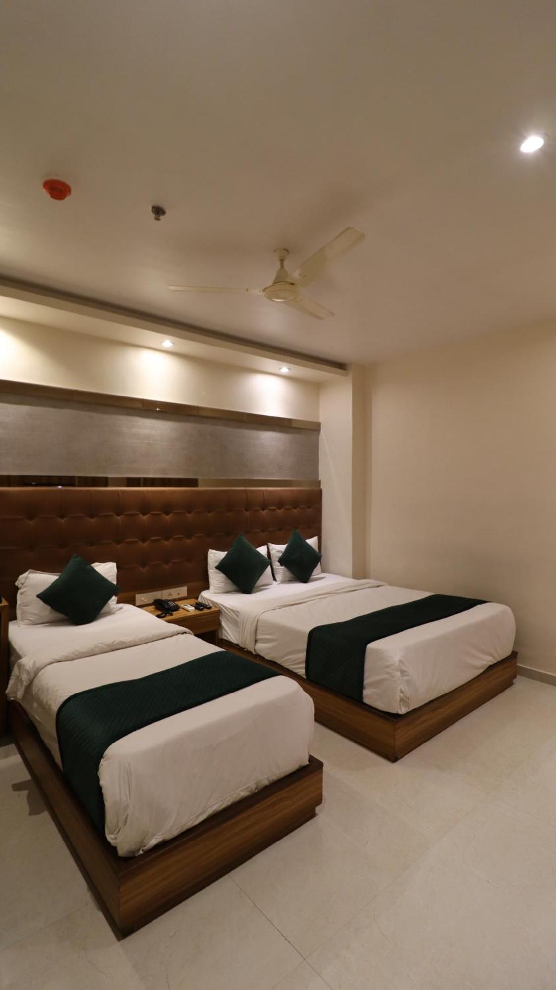 Hotel Bkc Garden - Near Us Embassy Bkc Mumbai Exteriör bild
