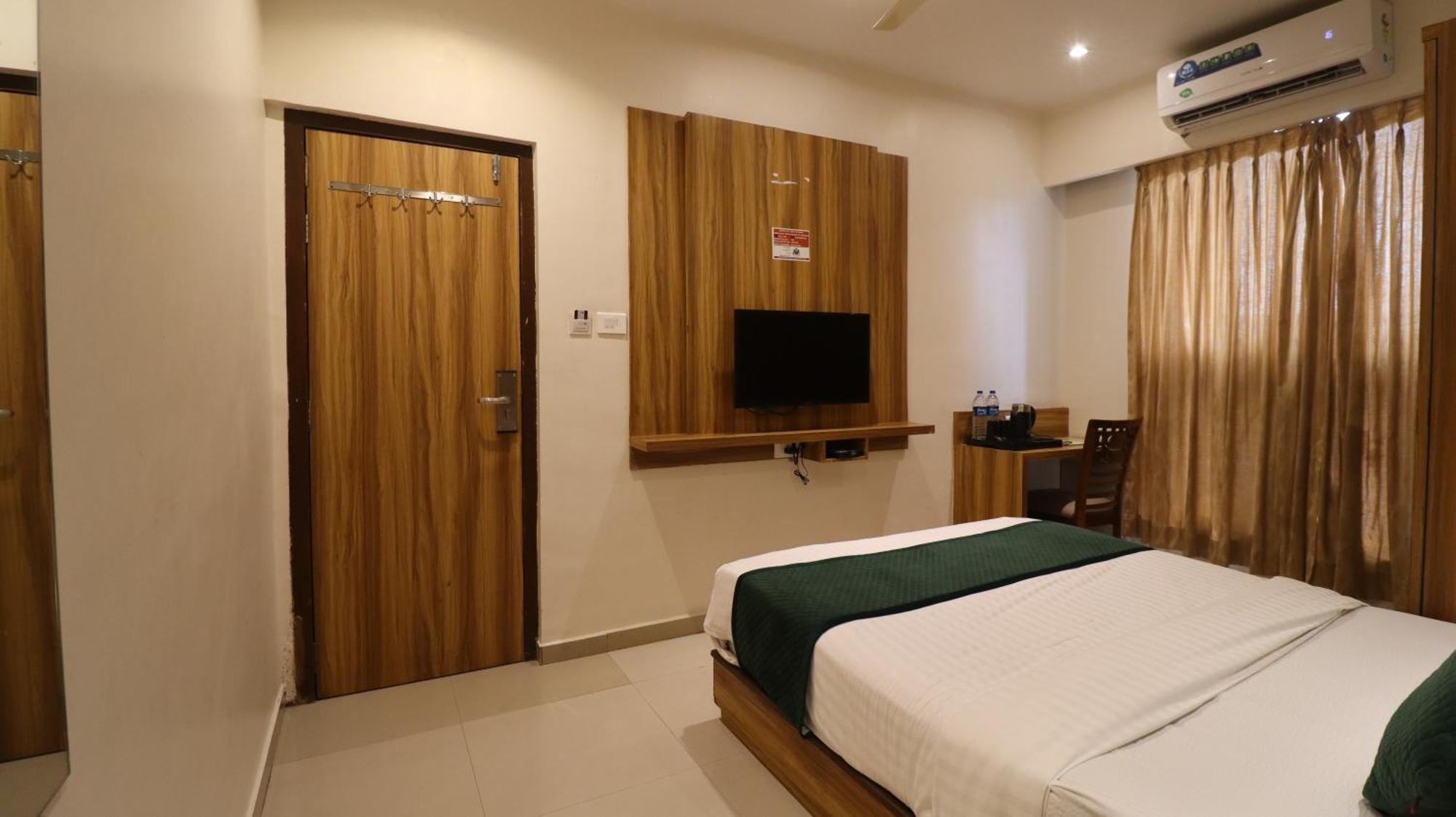 Hotel Bkc Garden - Near Us Embassy Bkc Mumbai Exteriör bild