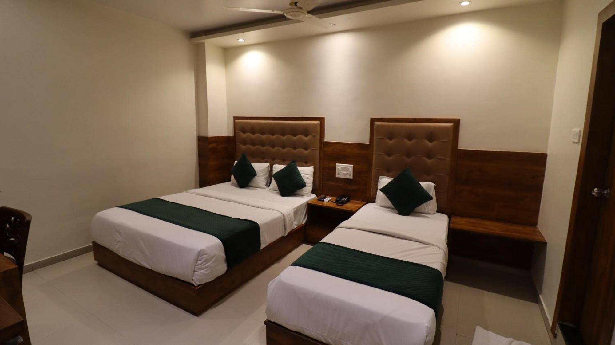 Hotel Bkc Garden - Near Us Embassy Bkc Mumbai Exteriör bild